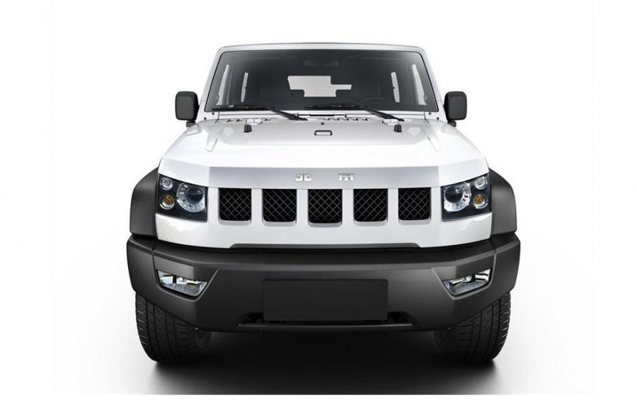  BAIC BJ40 2013 года  (фото 2 из 9)